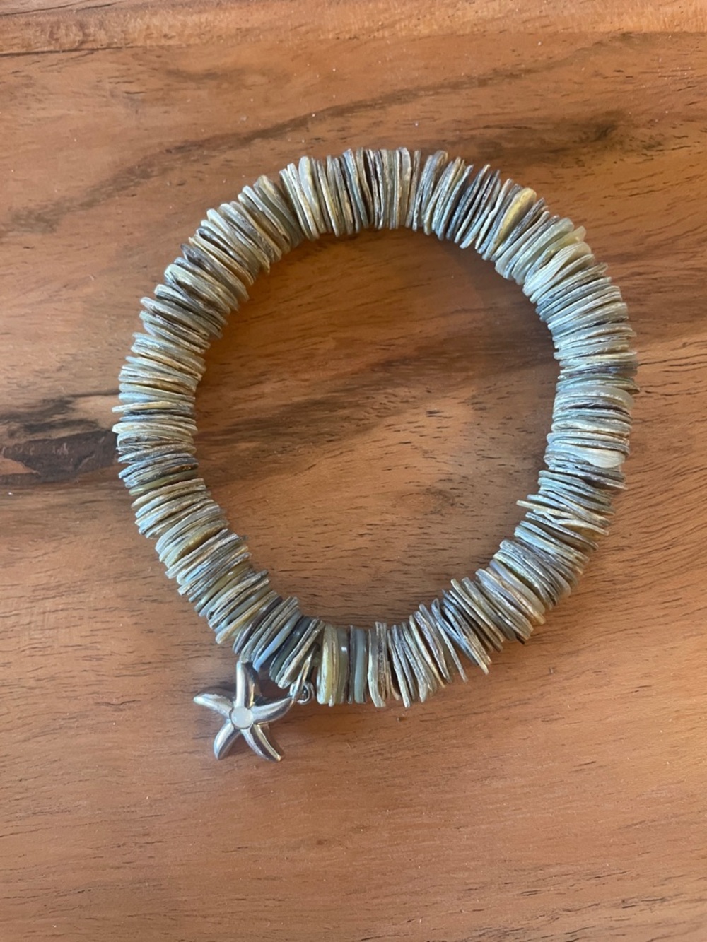 Chico’s Gray Disc Stretch Bracelet with Starfish Charm